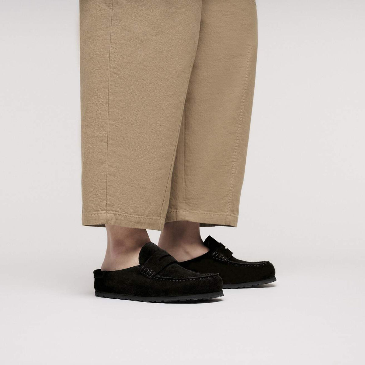 Women's Naples Wrapped Suede Leather Black