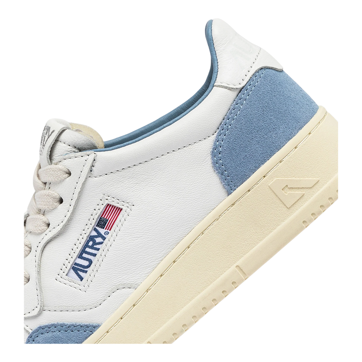 Autry Medalist Low White And Light Blue Women AULW-GS38