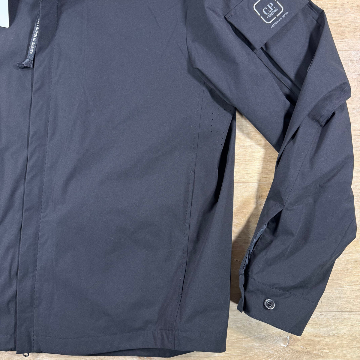 C.P. Company Metropolis Series Metro-Tek Overshirt in Black