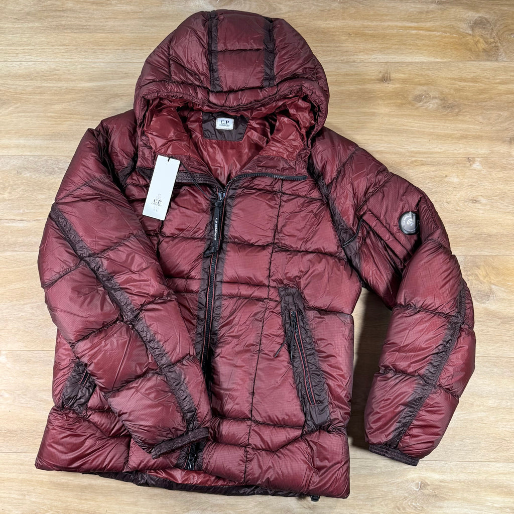 C.P. Company D.D. Shell Lens Puffer Jacket in Andorra - Red