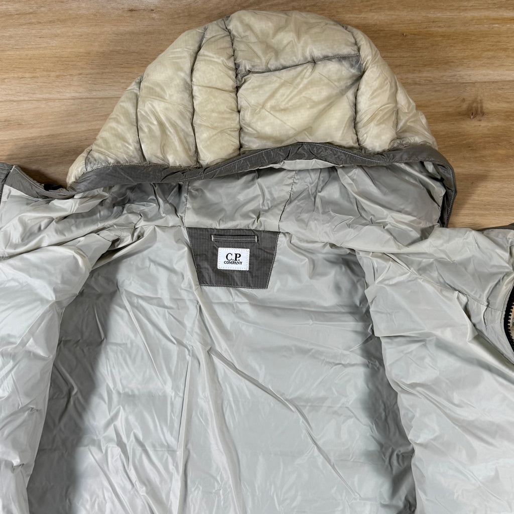 C.P. Company D.D. Shell Hooded Lens Down Jacket in Silver Birch