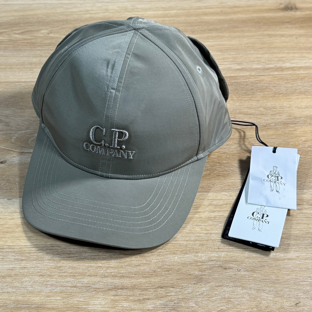C.P. Company Chrome-R Goggle Cap in Fallen Rock - Beige