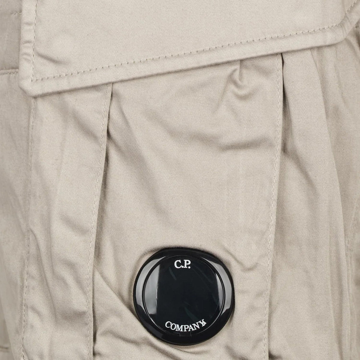 [C.P. Company] Stretch Sateen Cargo Lens Shorts